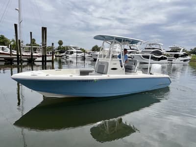 BOATZON | Pathfinder 2400 TRS 2024