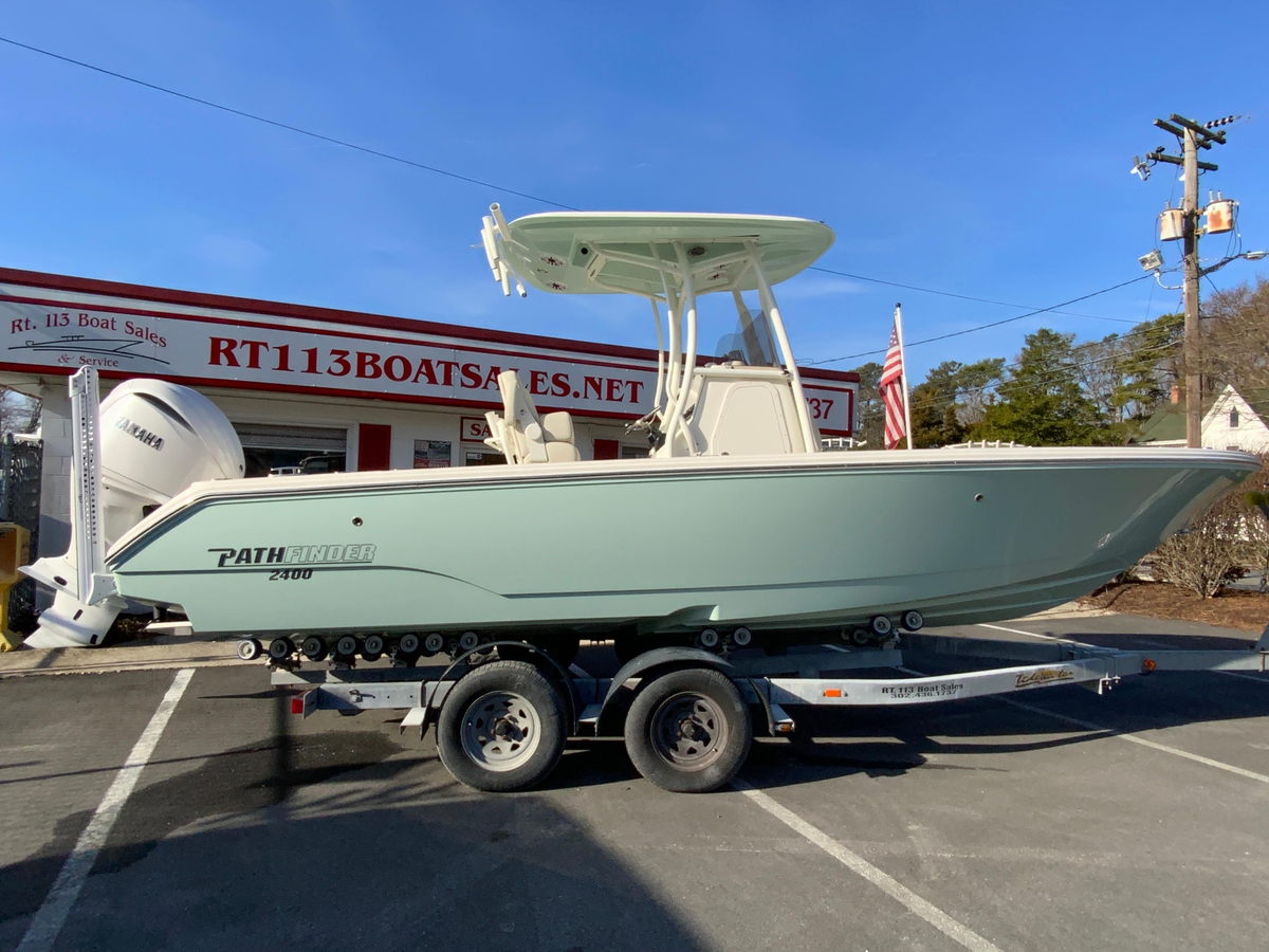 2025 Pathfinder 2400 TRS - Sold Boat