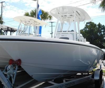 BOATZON | Pathfinder 2400 TRS 2026