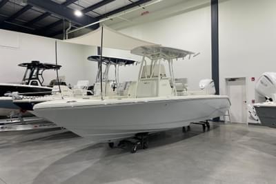 BOATZON | Pathfinder 2400 TRS 2026