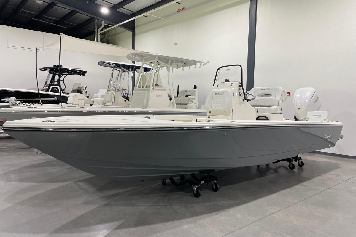 2026 Pathfinder 2500 Hybrid - Sold Boat