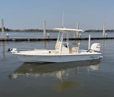 BOATZON | Pathfinder Boats 2200 TRS 2022