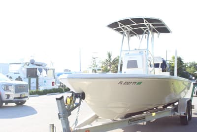 BOATZON | Pathfinder Boats 2200 TRS 2024