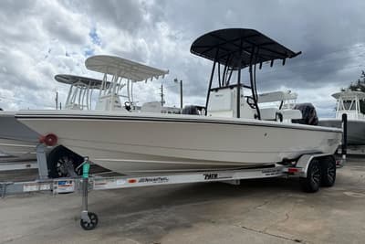BOATZON | Pathfinder Boats 2300 HPS 2026 BOATZON | Pathfinder Boats 2300 HPS 2026