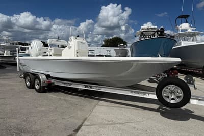 BOATZON | Pathfinder Boats 2300 HPS 2026