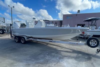 BOATZON | Pathfinder Boats 2500 Hybrid 2026
