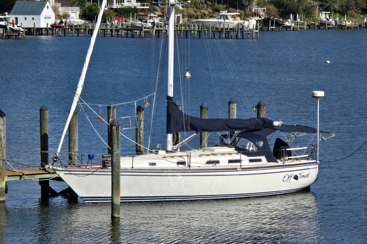 1988 Pearson 362 Centerboard - Sold Boat