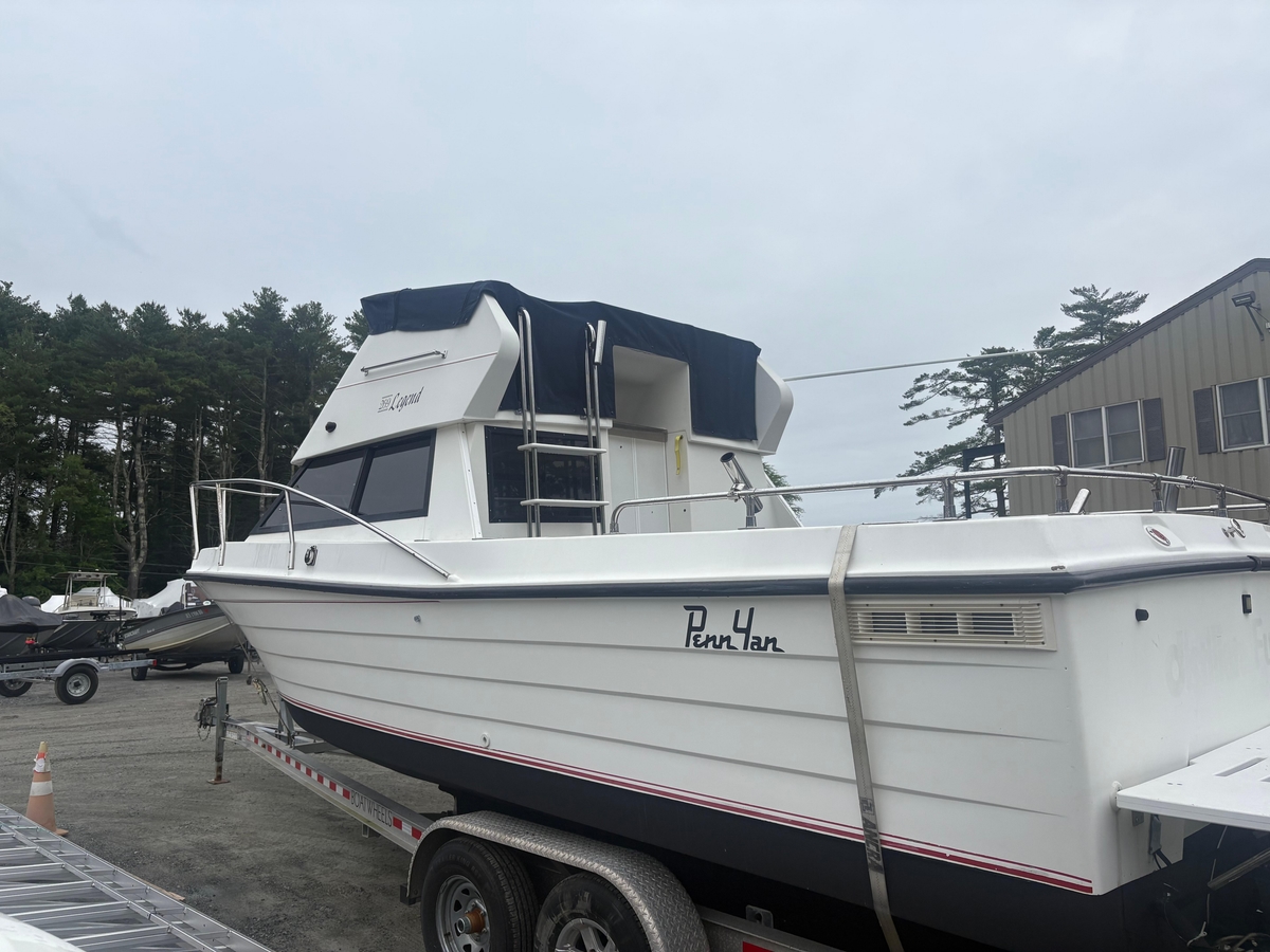 1998 Penn Yan 269 Legend - Sold Boat