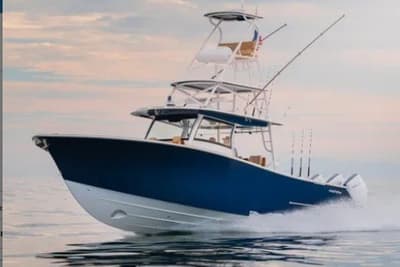 BOATZON | Phenom 43 Center Console 2027
