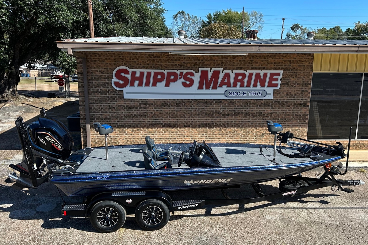 2026 Phoenix 721 ZXL - Sold Boat