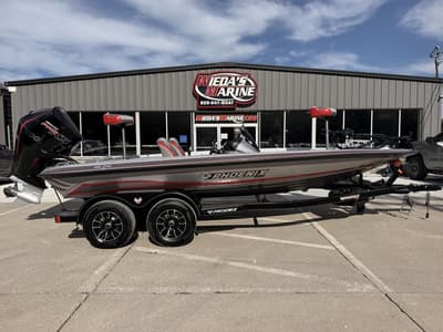 BOATZON | Phoenix 819 ZXL 2027