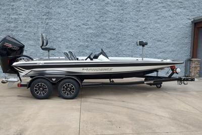 BOATZON | Phoenix 819ZXL 2026