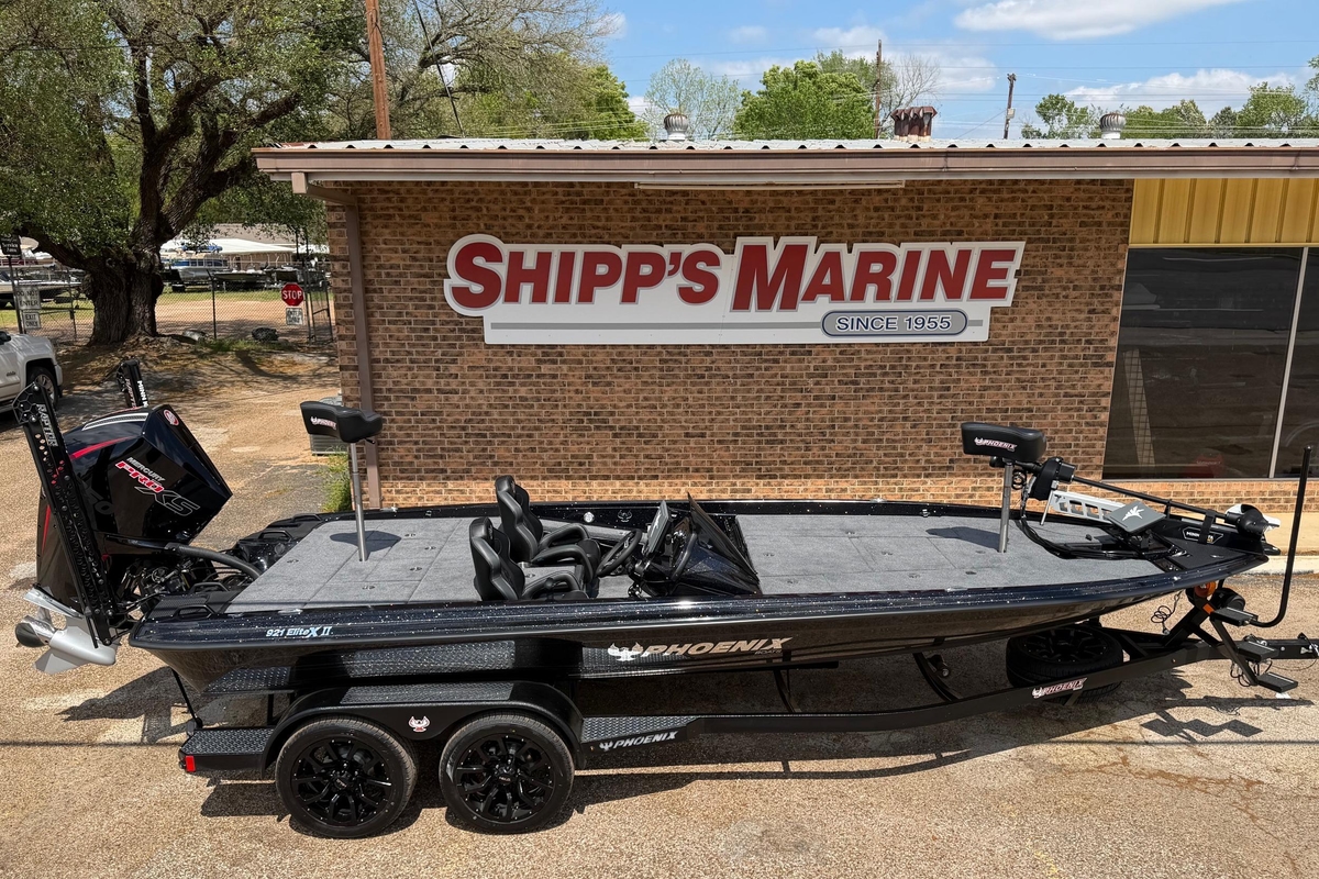 2026 Phoenix 921 Elite X II - Sold Boat