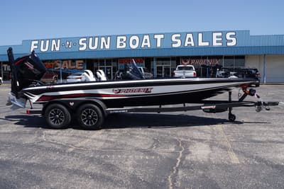BOATZON | Phoenix Bass Boats 720 ZXL 2027
