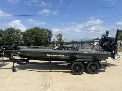 BOATZON | Phoenix Bass Boats 721 Pro XP 2022