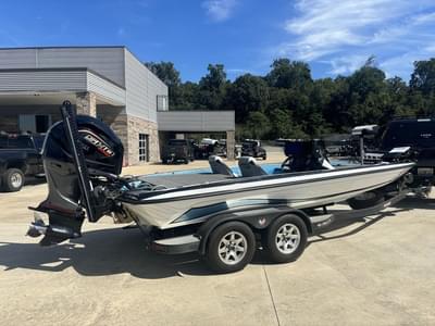 BOATZON | Phoenix Bass Boats 721 PRO XP 2023