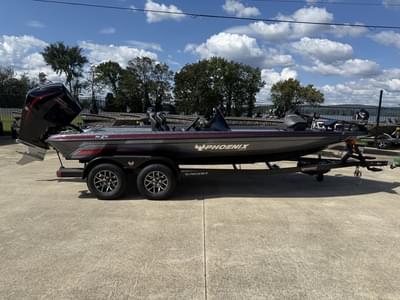 BOATZON | Phoenix Bass Boats 721 ZXL 2026