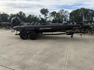 BOATZON | Phoenix Bass Boats 721 ZXL 2026