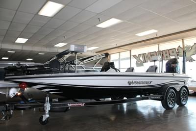 BOATZON | Phoenix Bass Boats 721 ZXL 2026