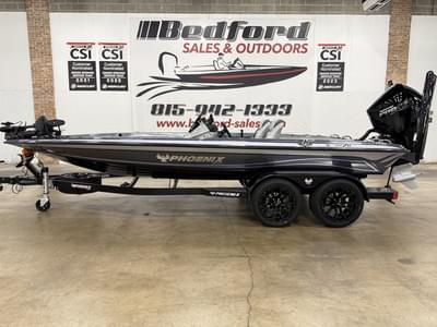 BOATZON | Phoenix Bass Boats 721 ZXL 2026