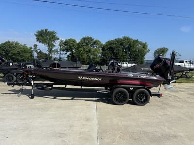 BOATZON | Phoenix Bass Boats 721ZXL 2026