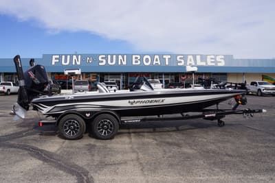 BOATZON | Phoenix Bass Boats 721ZXL 2026