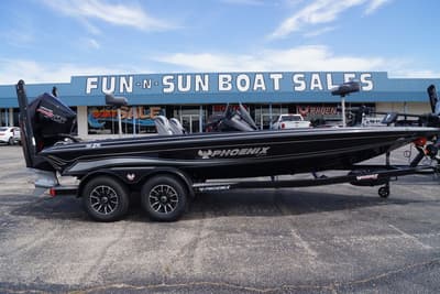 BOATZON | Phoenix Bass Boats 721ZXL 2026