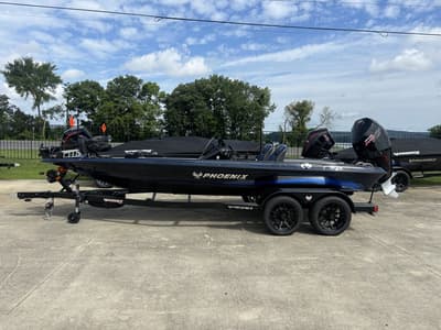 BOATZON | Phoenix Bass Boats 721ZXL 2027