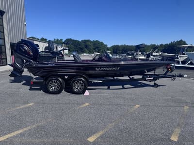 BOATZON | Phoenix Bass Boats 721ZXL 2027