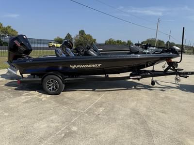BOATZON | Phoenix Bass Boats 818 Pro 2025