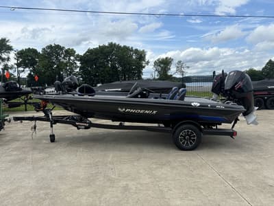 BOATZON | Phoenix Bass Boats 818 Pro 2027