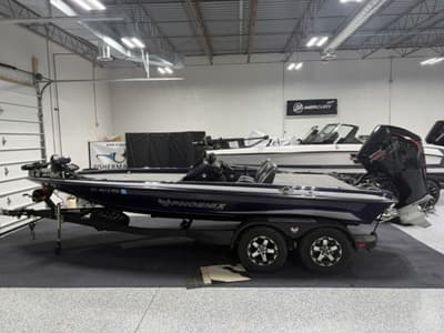 BOATZON | Phoenix Bass Boats 819 PRO 2023