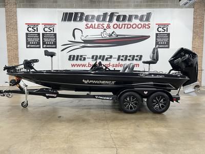 BOATZON | Phoenix Bass Boats 819 ZXL 2025