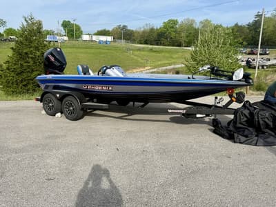 BOATZON | Phoenix Bass Boats 819Pro 2026