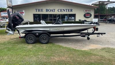 BOATZON | Phoenix Bass Boats 819ZXL 2026