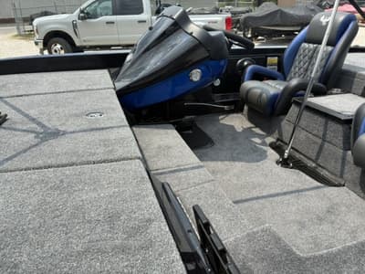 BOATZON | Phoenix Bass Boats 819ZXL 2027 BOATZON | Phoenix Bass Boats 819ZXL 2027