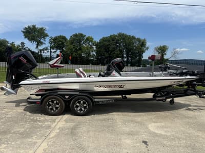 BOATZON | Phoenix Bass Boats 920 Elite 2022