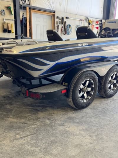 BOATZON | Phoenix Bass Boats 921 Elite 2020