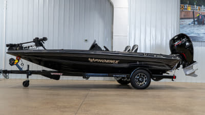 BOATZON | Phoenix Boats 818 Pro 2026