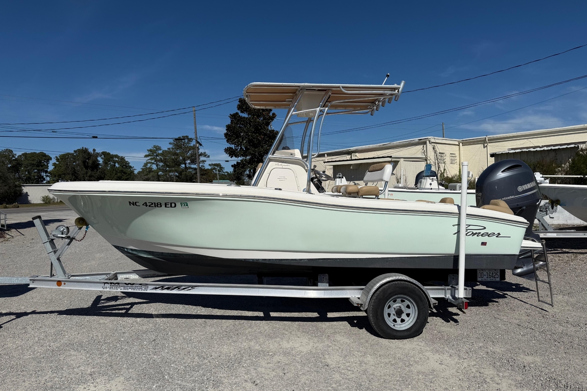 2016 Pioneer 197 Islander - Sold Boat