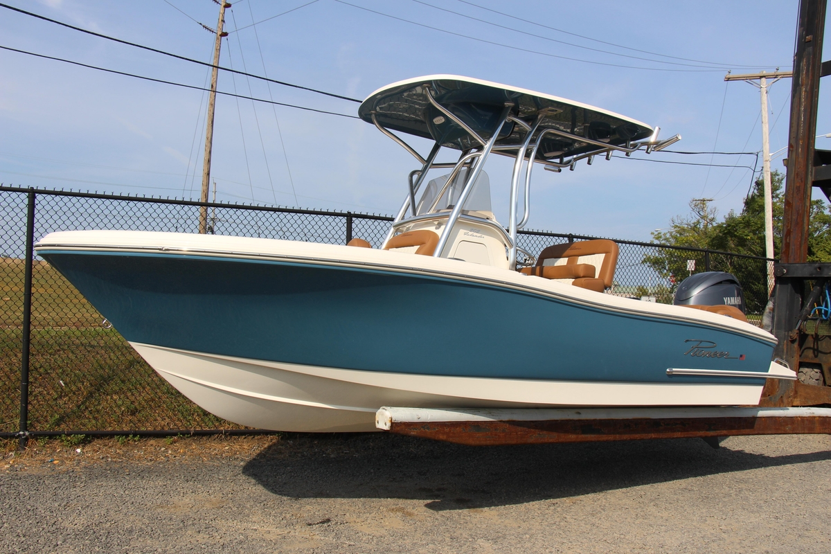 2025 Pioneer 202 Islander - Sold Boat