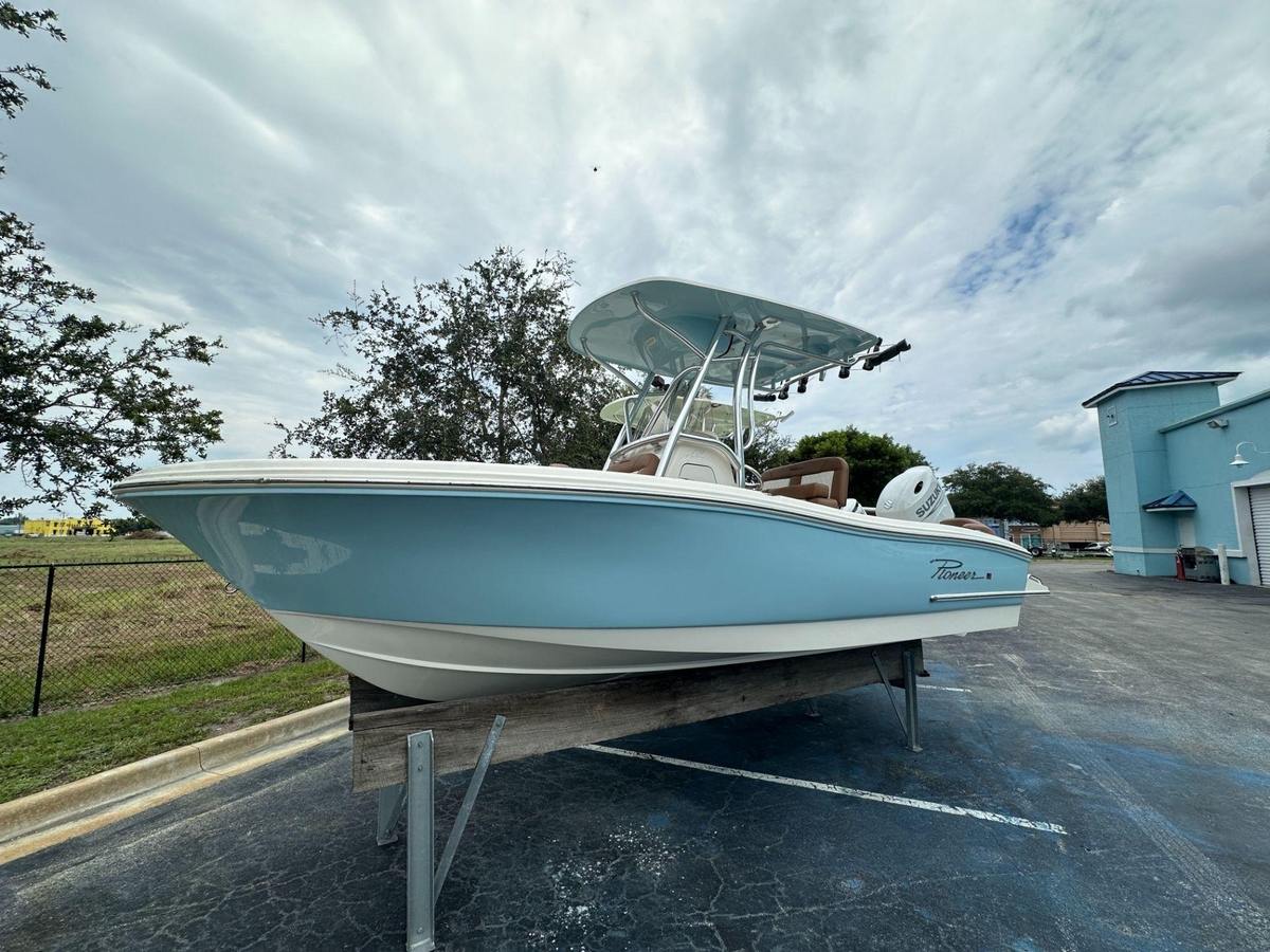 2025 Pioneer 202 Islander - Sold Boat