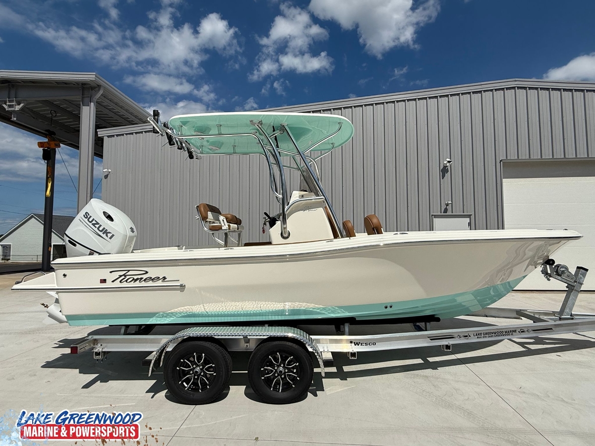 2026 Pioneer 220 Bay Sport - Sold Boat