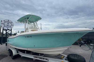 BOATZON | Pioneer 222 Islander 2021