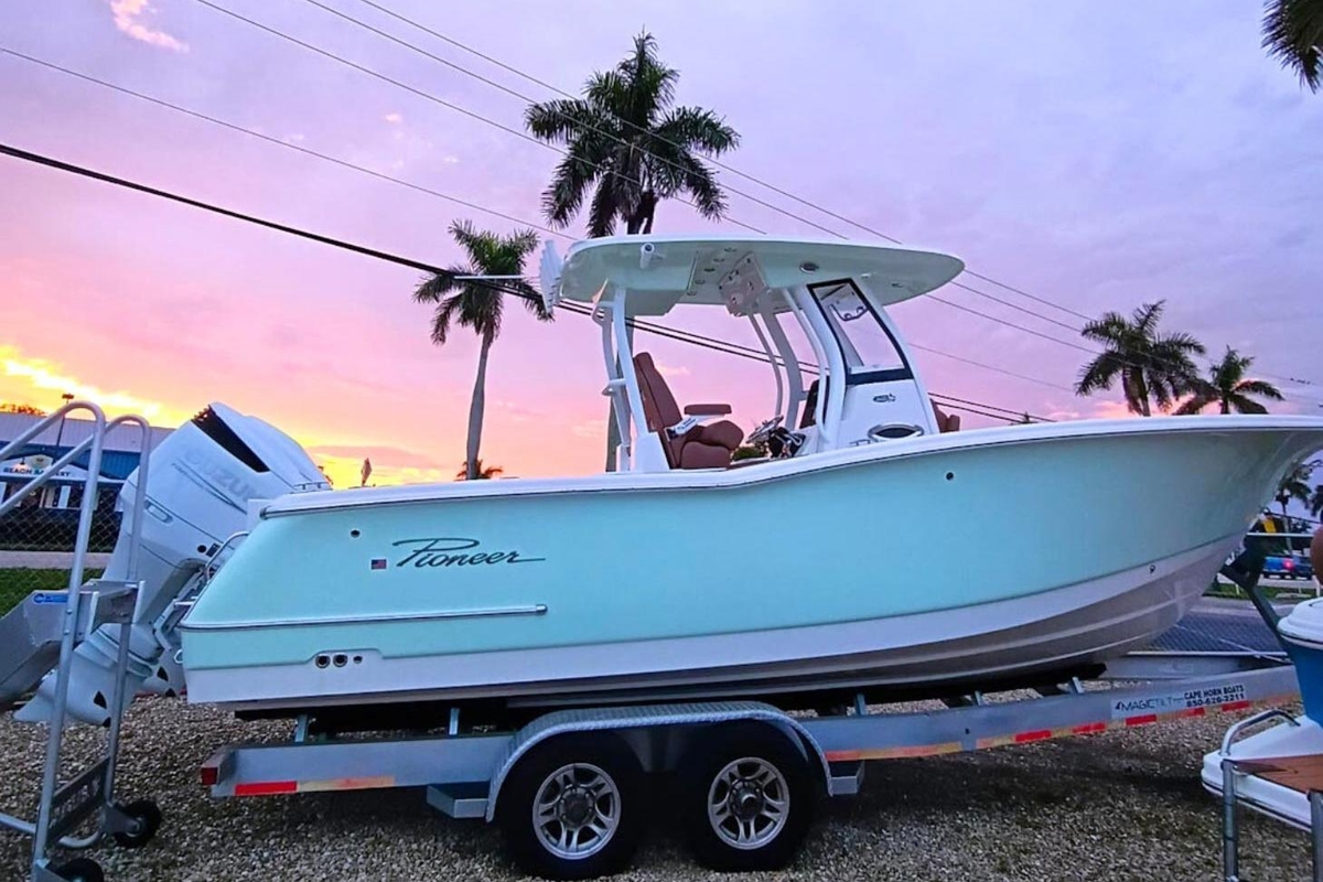 2024 Pioneer 270 Pelagic - Sold Boat