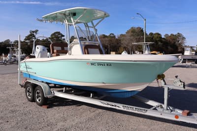 BOATZON | Pioneer Boats 202 ISLANDER 2023