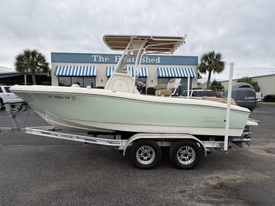 BOATZON | Pioneer Boats Islander 202 2017