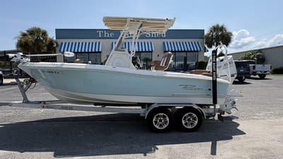 BOATZON | Pioneer Boats Islander 202 2022