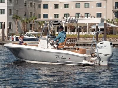 BOATZON | Pioneer Boats Islander 202 2026