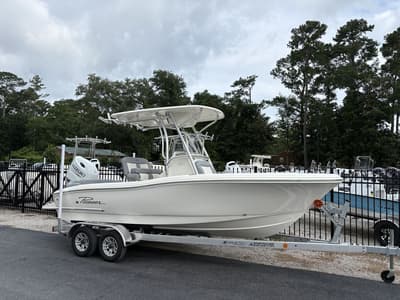 BOATZON | Pioneer Boats Islander 202 2027